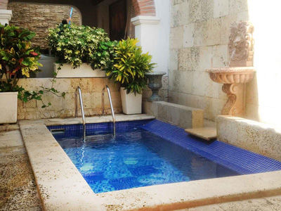 Casa Boutique Reconquista Hotel