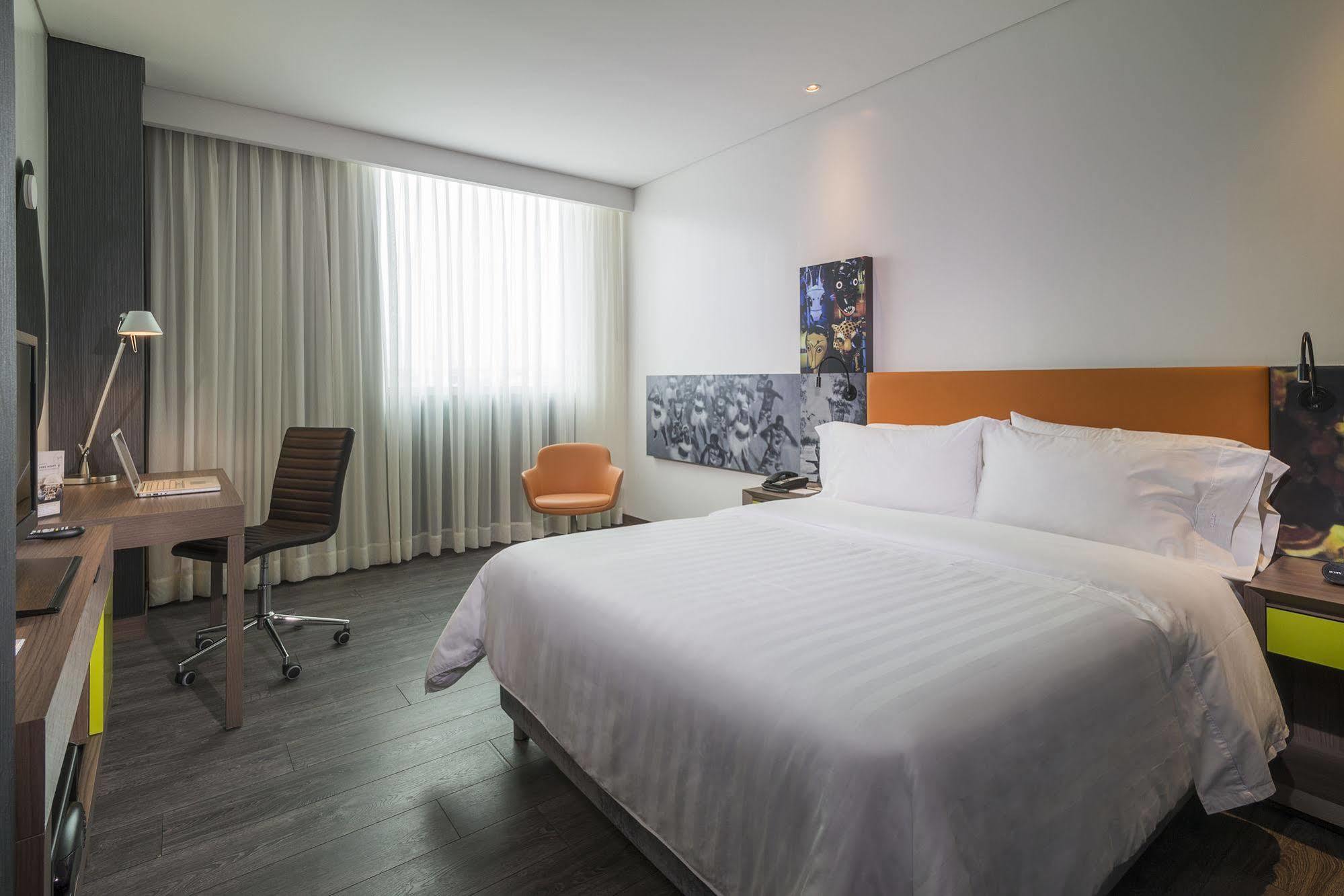 Hotel Hampton By Hilton 4*