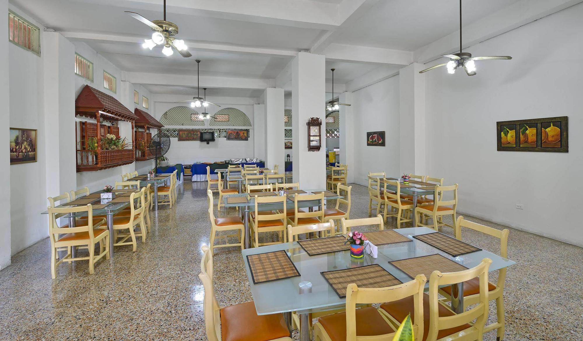 Dorado Plaza Centro Historico Hotel 3*