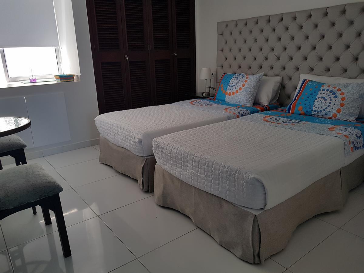Espectaculares Vistas, Edificio Nautilus, Barrio El Laguito. Apartamento *