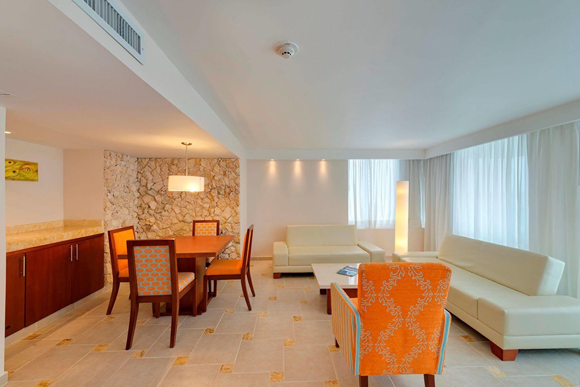 Hotel Dann 4*