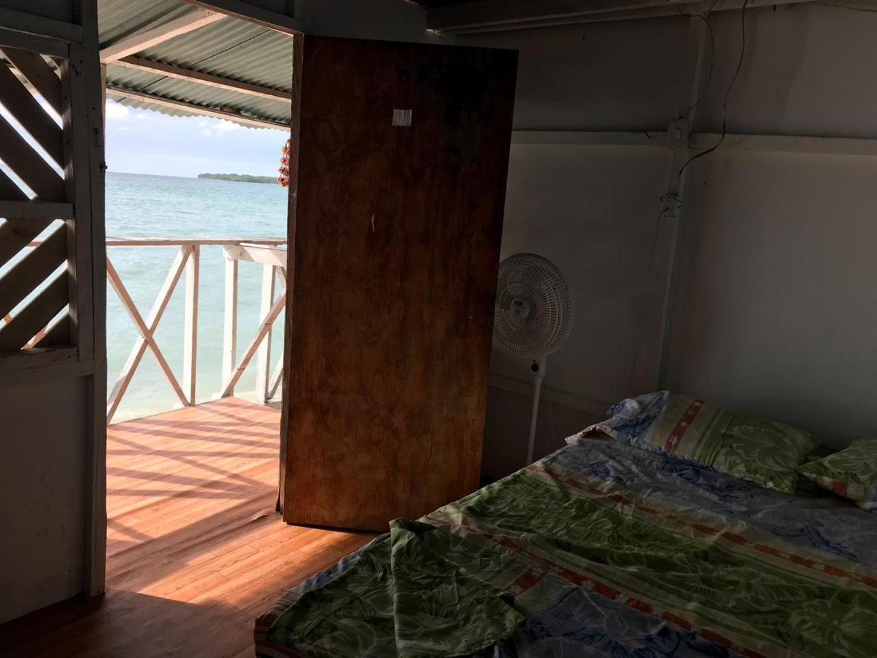 Cabanas Black And White Guest house Cartagena