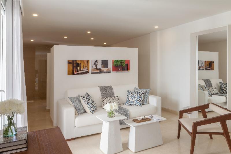 Nacar Cartagena, Curio Collection By Hilton