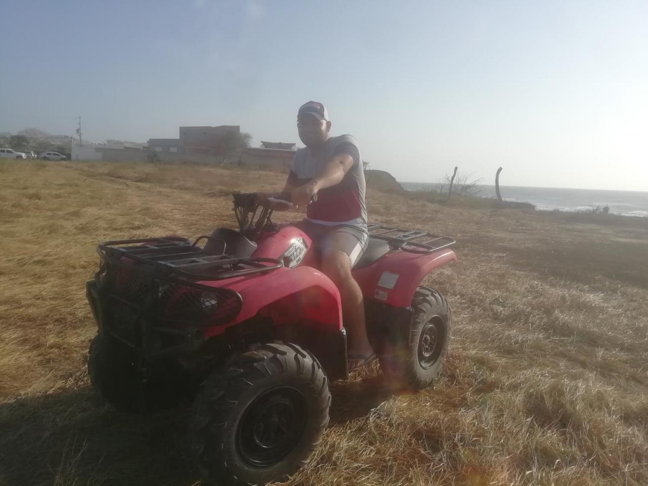 Hostel Punta Canoa *