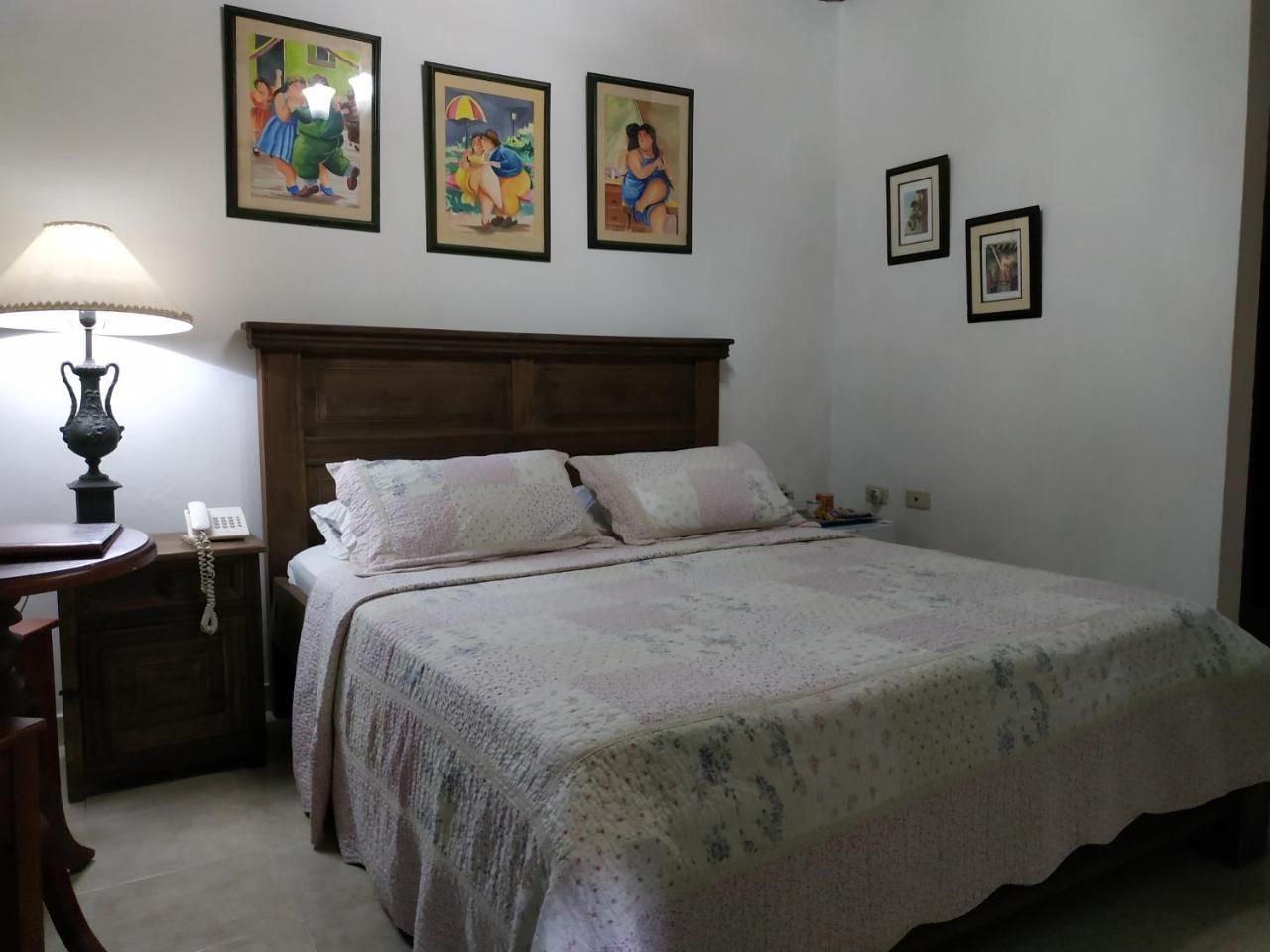 Casa India Catalina Hotel 3*
