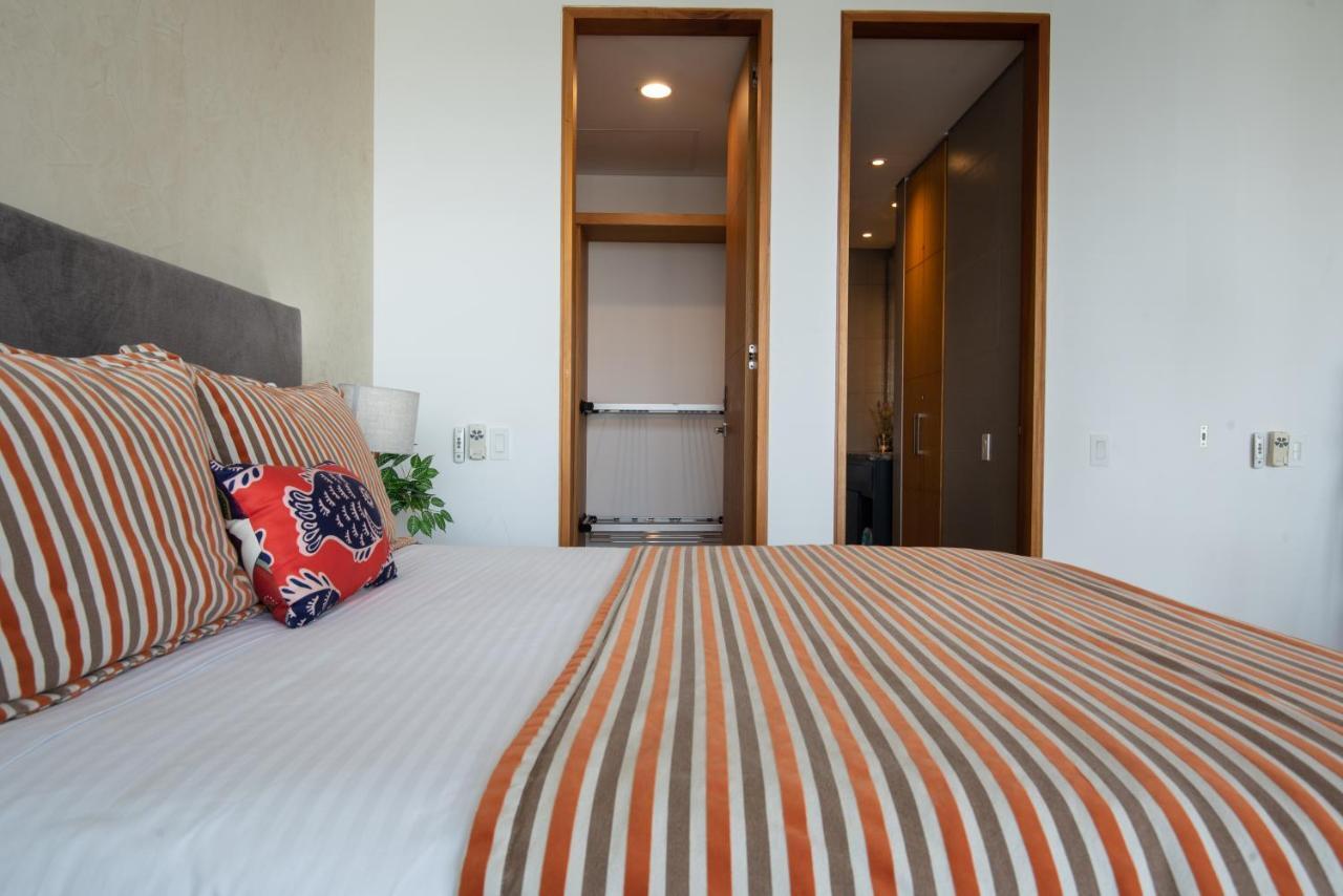 Luxe 1br Apt With Amazing Water And City Views 2801 Apartamento