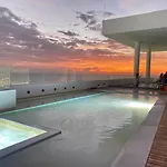P18 2Bd 2Ba Brand New! 8 Blocks To Old City Steps To The Beach