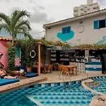Casa del Puerto Hostel&Suites