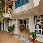Casa del Puerto Hostel&Suites