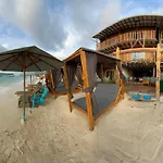 Cabanas W Beach