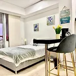Pristine, Cozy, Next To Beach With Everything U Need