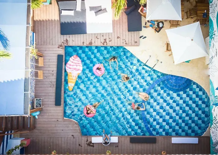 Casa del Puerto Hostel&Suites
