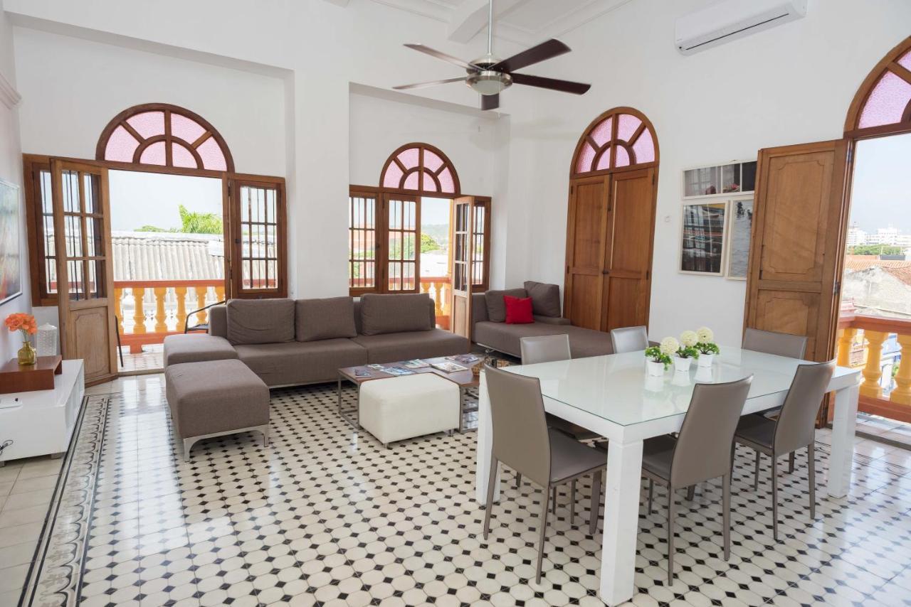 Colonial With Swimming Pool Ana Maria Apartment