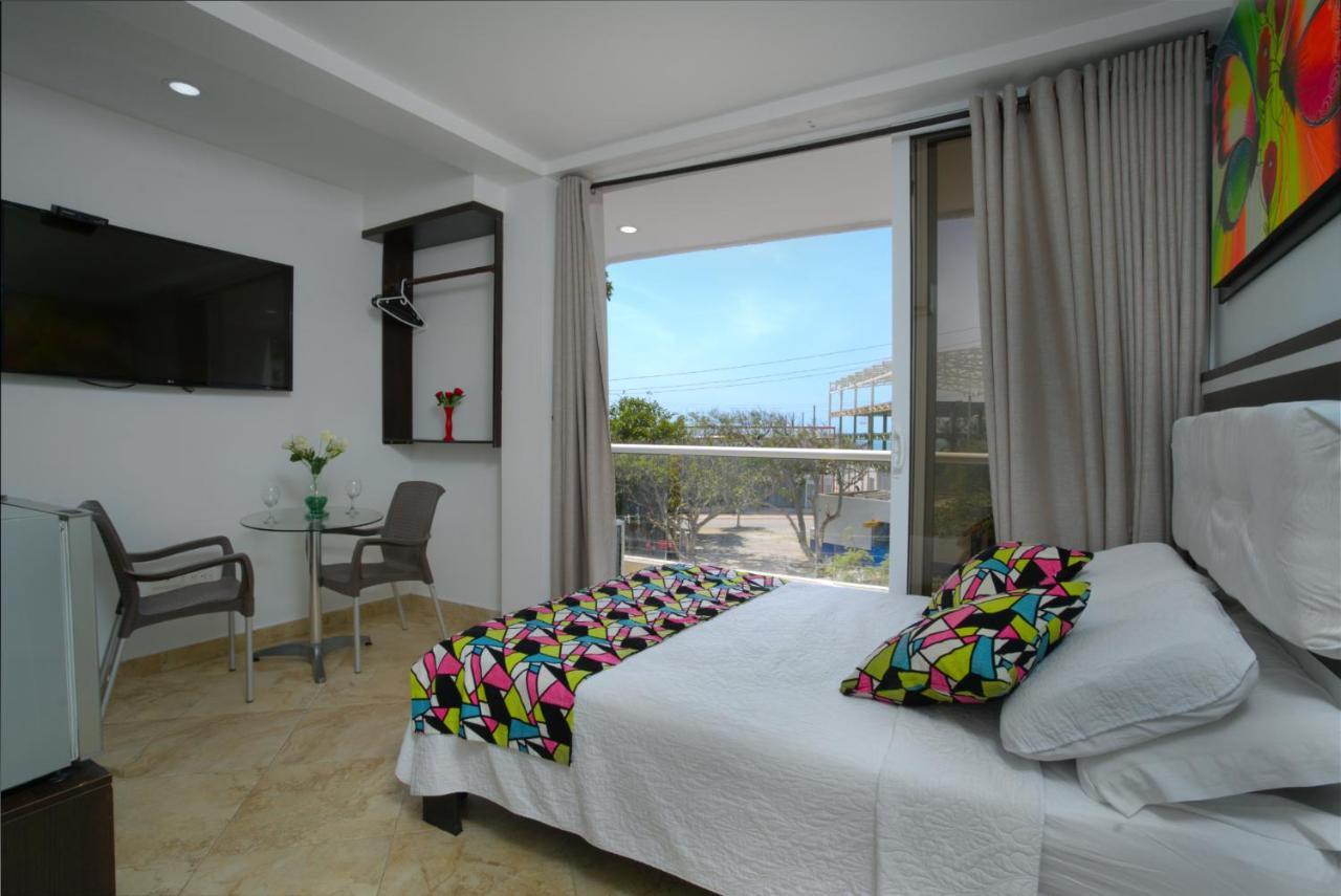 Hollywood Aparthotel 2*