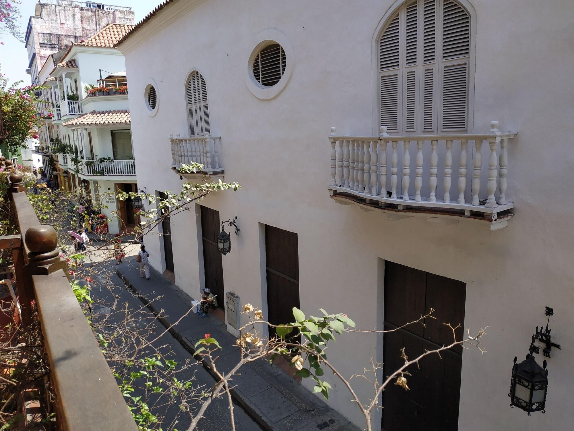 Casa India Catalina Hotel 3*