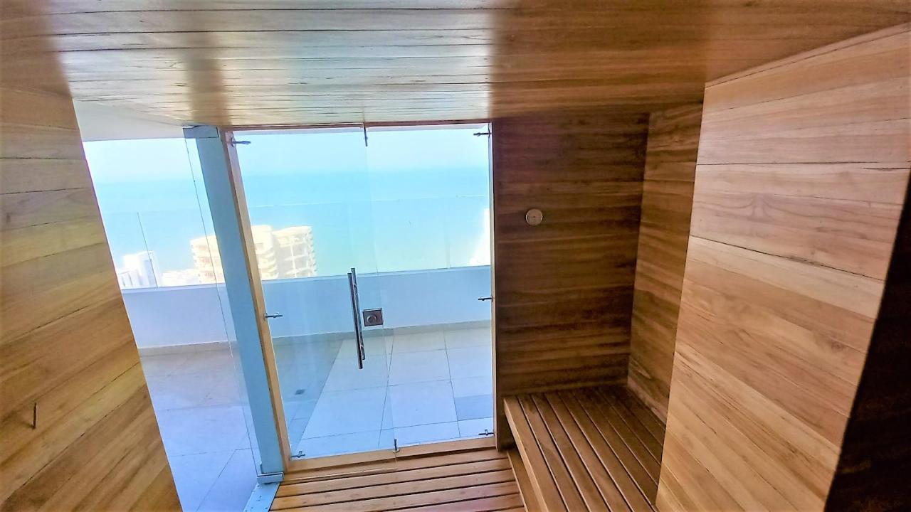 Apartamento P18 2bd 2ba Brand New! 8 Blocks To Old Steps To The
