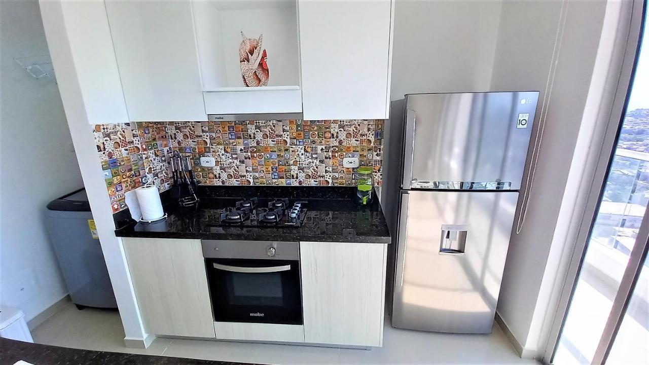 P18 2bd 2ba Brand New! 8 Blocks To Old Steps To The Apartamento *