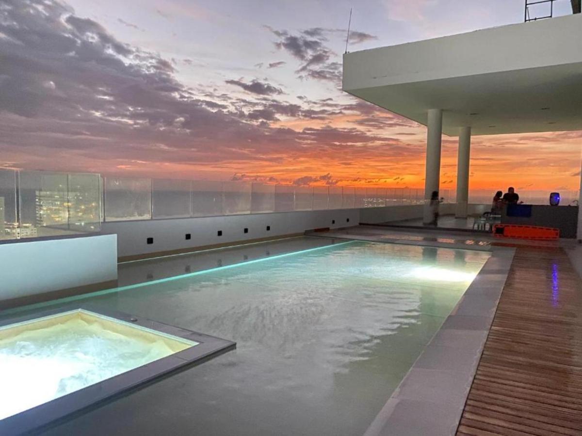 P18 2bd 2ba Brand New! 8 Blocks To Old Steps To The Apartamento Cartagena