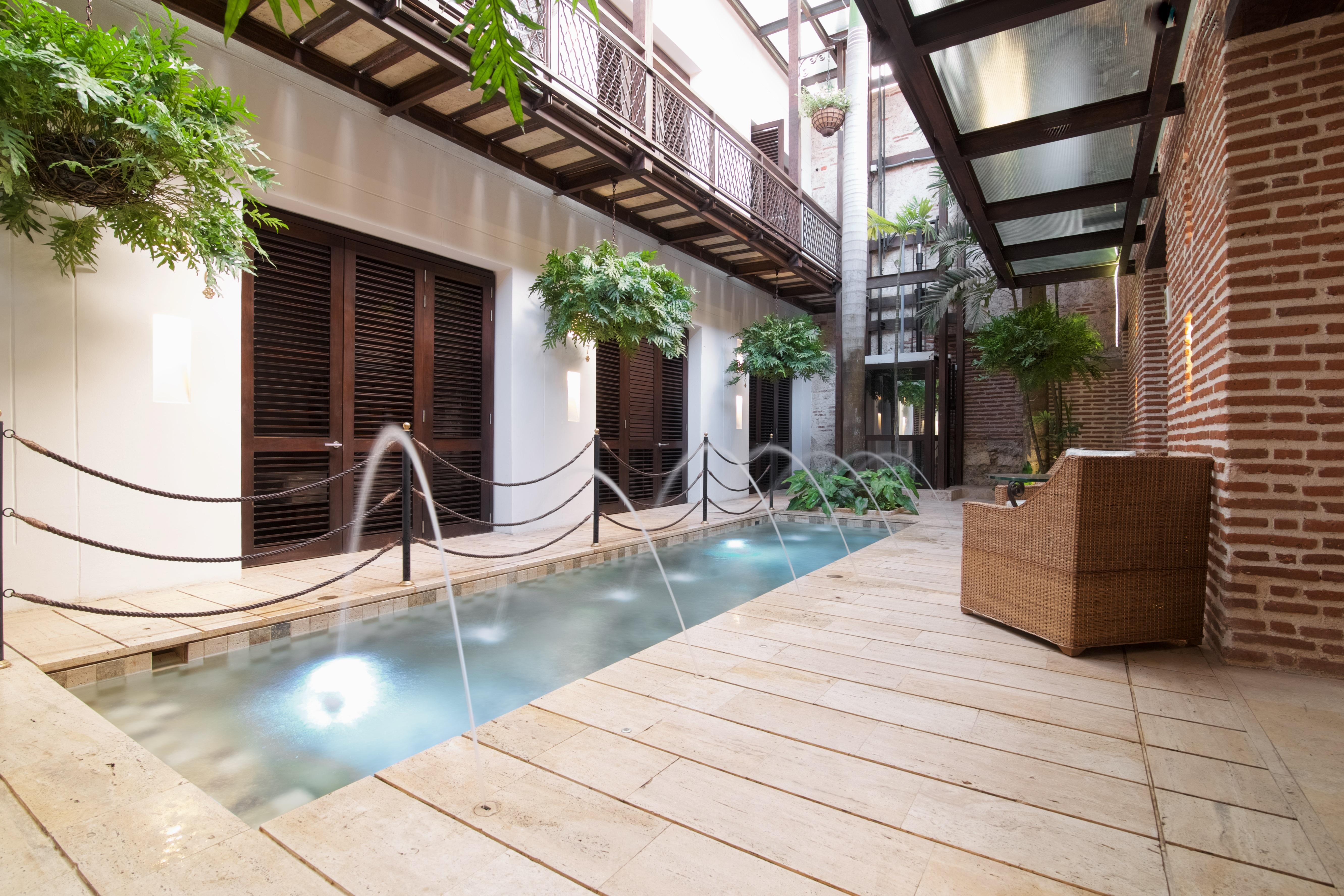 Capellan De Getsemani 5*