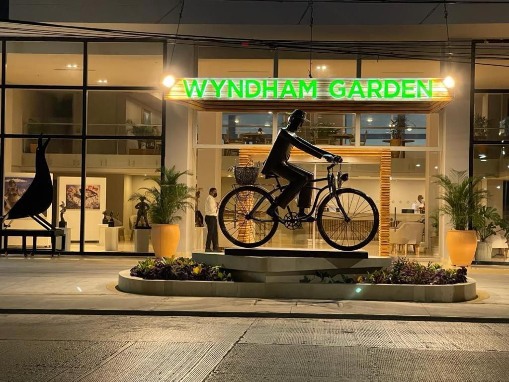 Hotel Wyndham Garden 3*