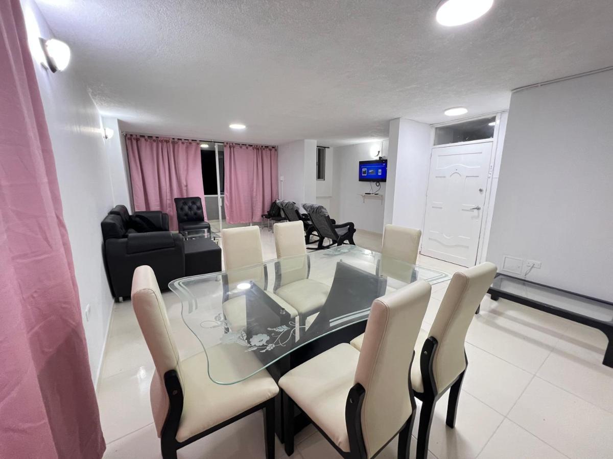Edificio Calamari Apartment *