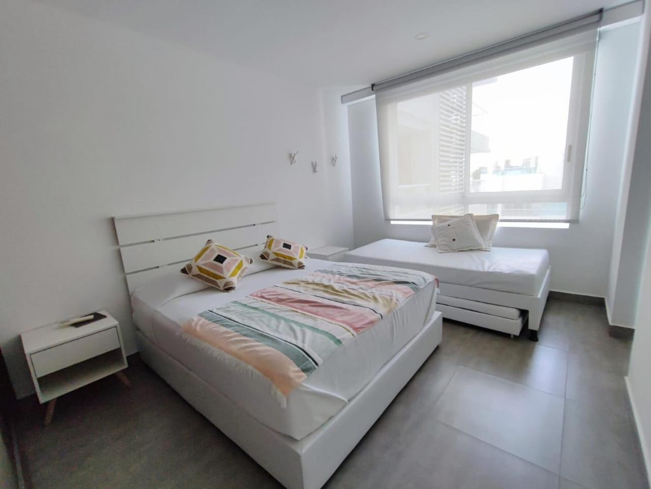 Di Primera Linea De Playa Apartamento Cartagena