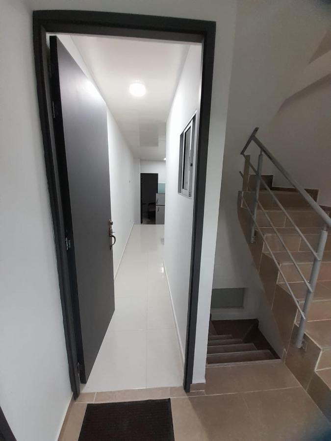 4p Apartment *