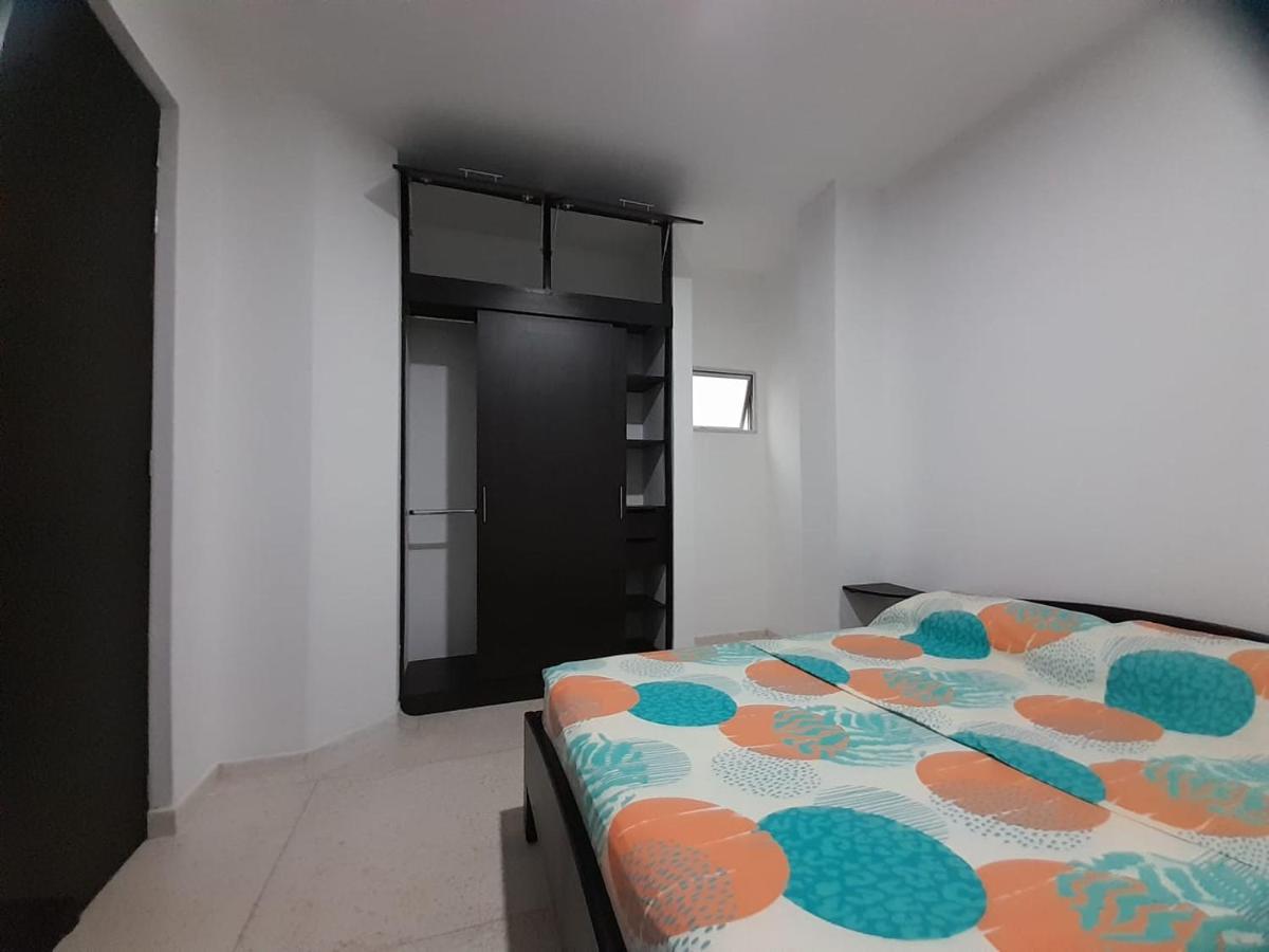 4p Apartment