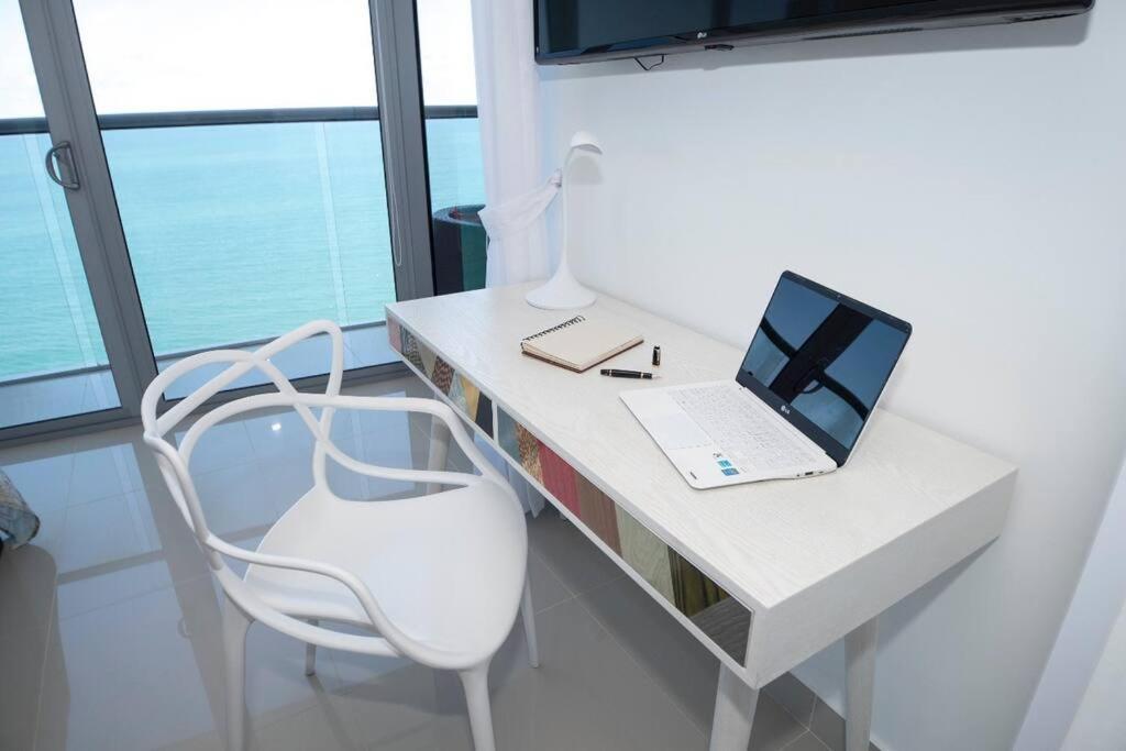 Apartment Beautiful . Incredible Ocean Views, Morros City *