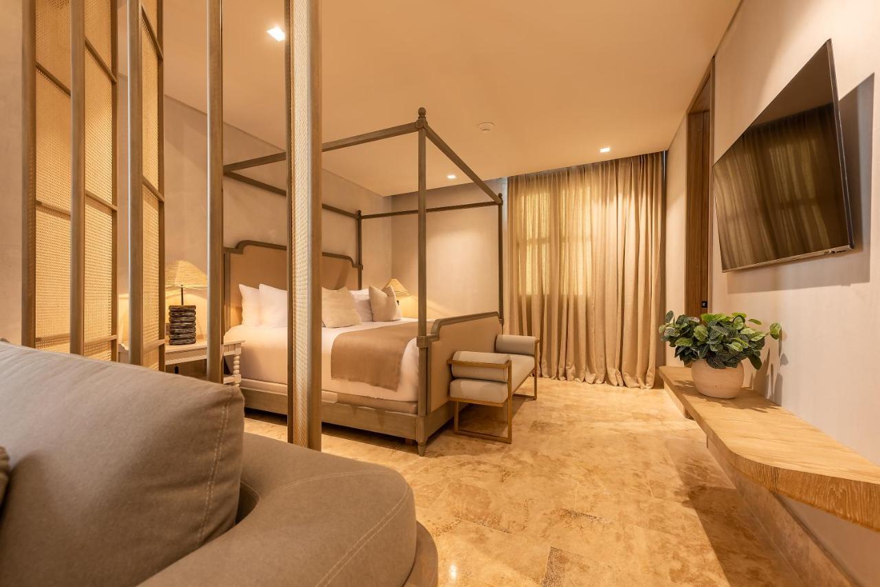 Cinco Boutique Hotel 5*