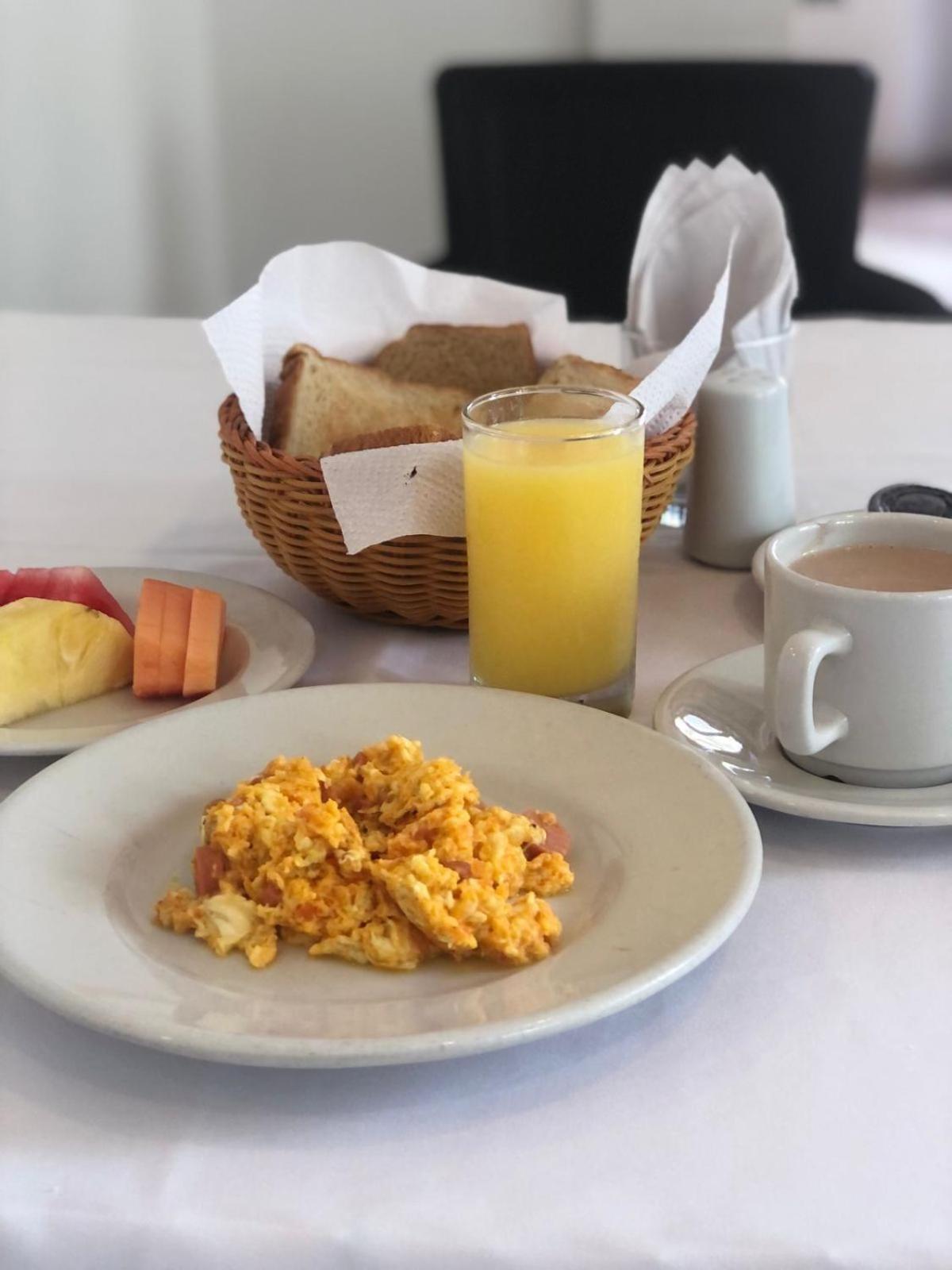 San Martin Hotel 3*