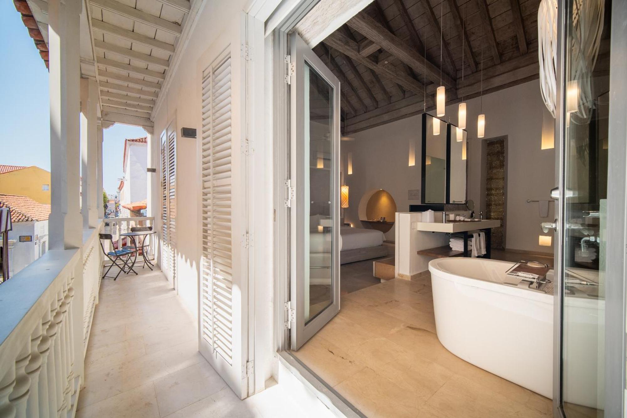 Nacar Cartagena, Curio Collection By Hilton 4*