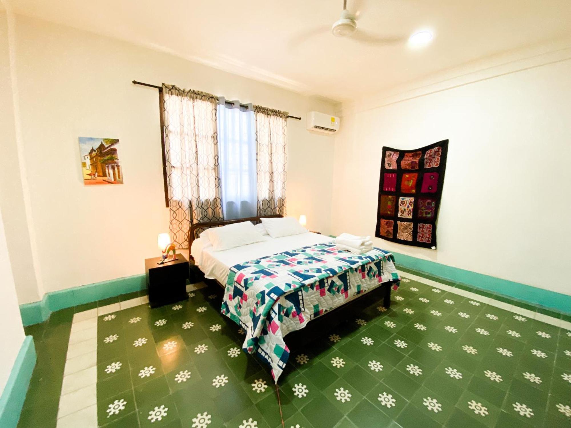 Bed & Breakfast Mansion Bahia Manga 2*