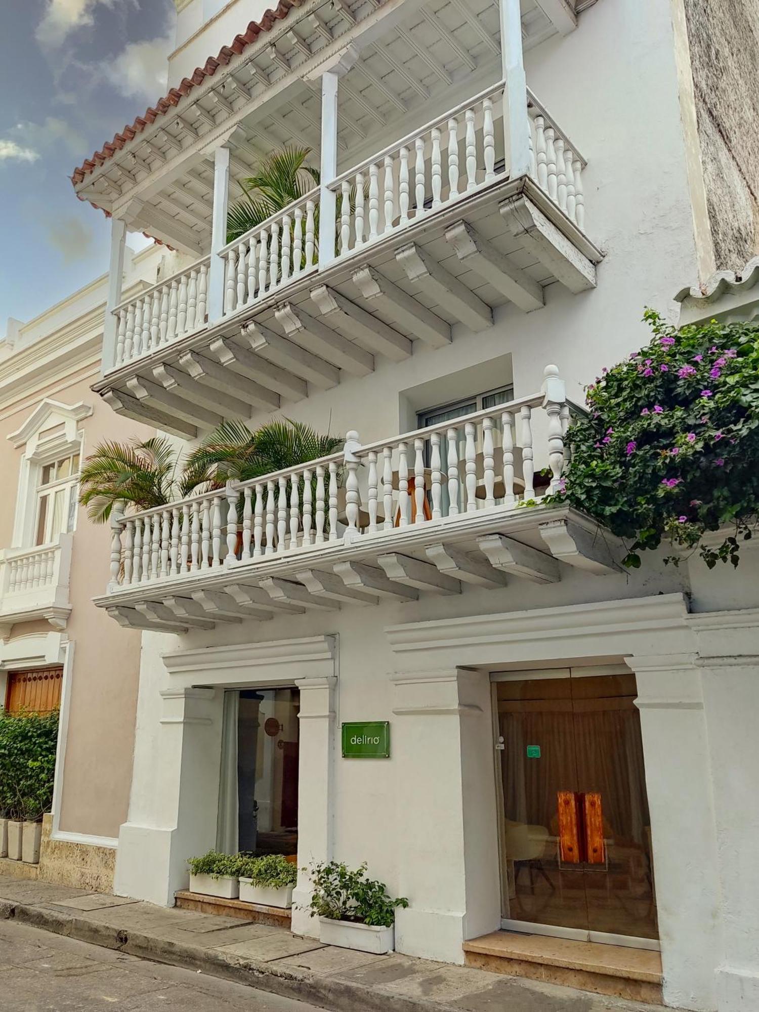 Hotel Delirio