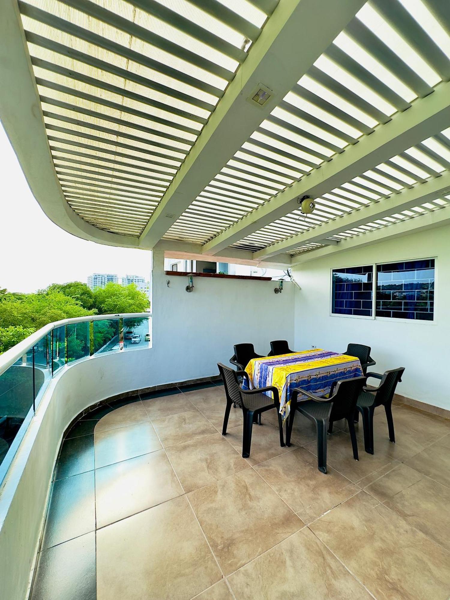 Apartamento En Crespo Cerca Del Aeropuerto Y La Playa Apartment Cartagena