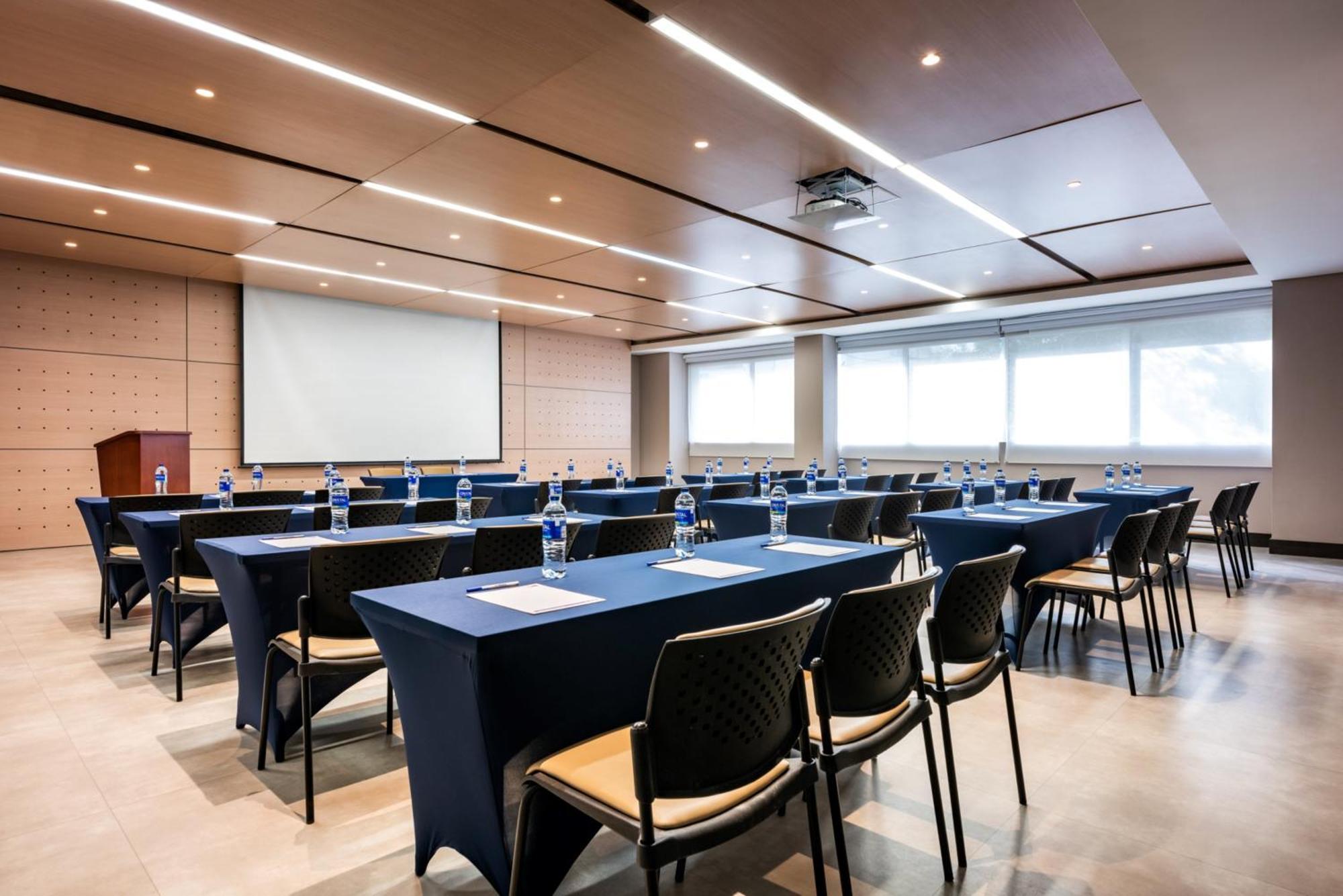 Hotel Express - Bocagrande By Ihg