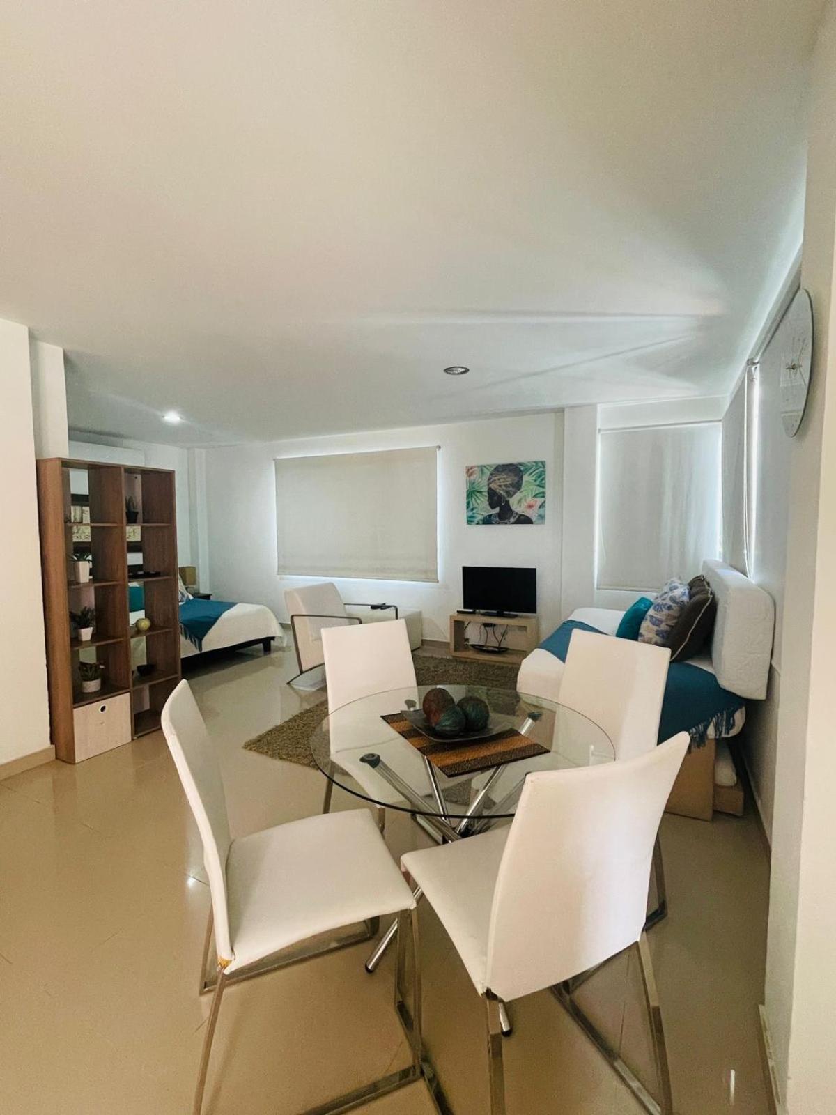 Cerca Al Americas 202 Apartment