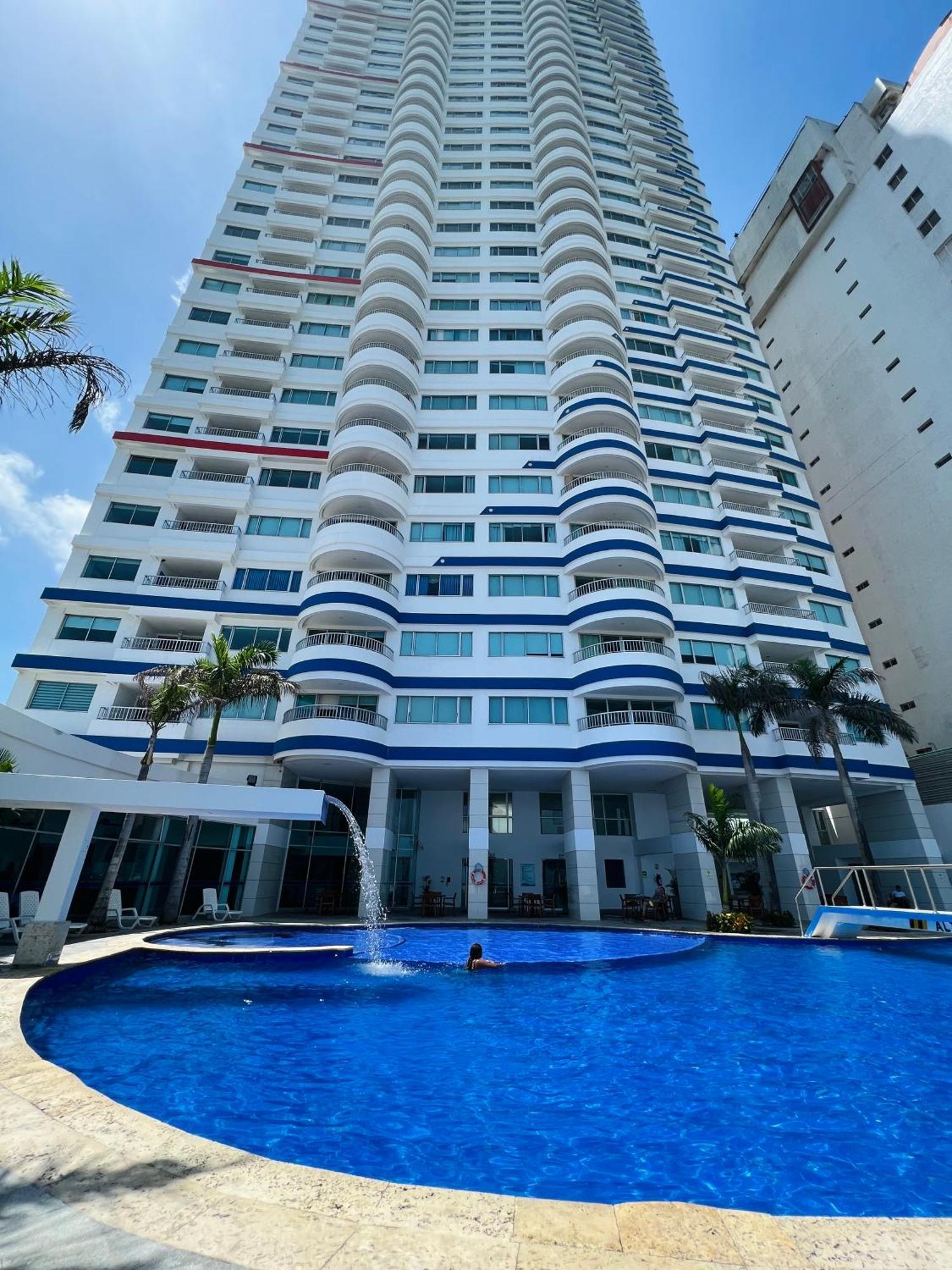 Espectacular Bocagrande, Frente Al Mar, Con Piscina Apartment