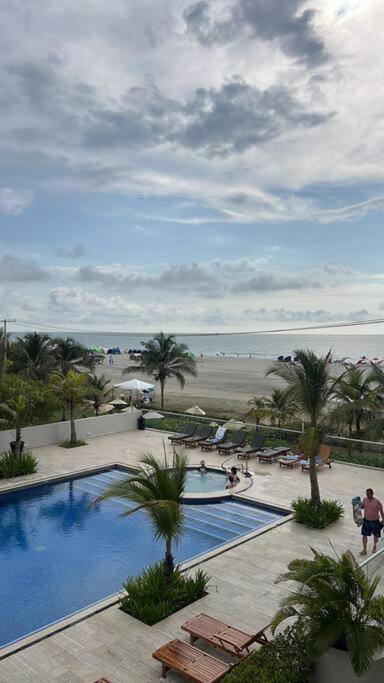 Apartment Beachfront Luxury *
