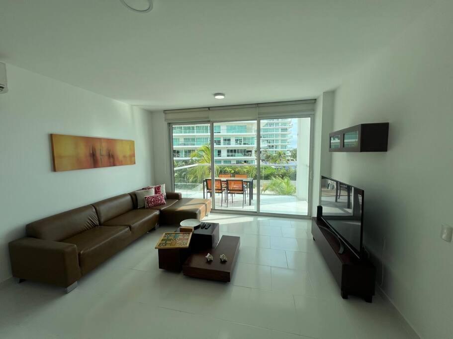 Beachfront Luxury Apartment Cartagena
