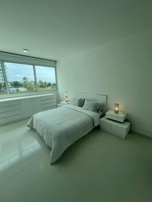 Apartment Beachfront Luxury