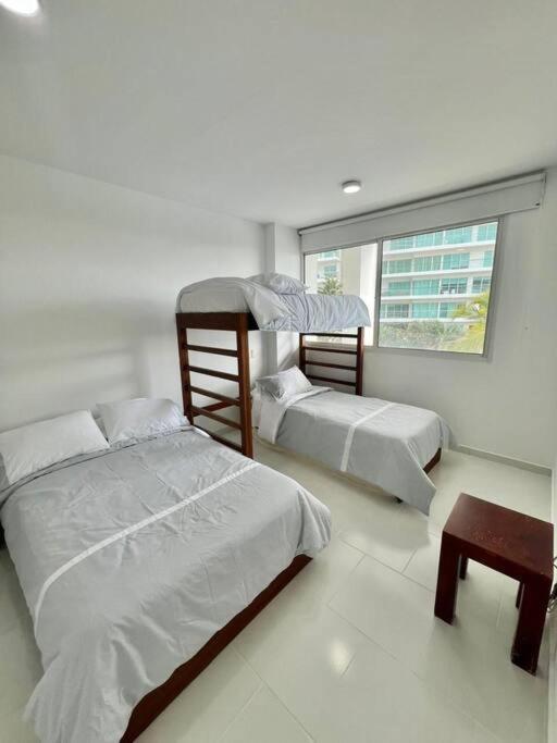 Beachfront Luxury Apartment *