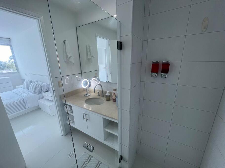 Beachfront Luxury Apartment *