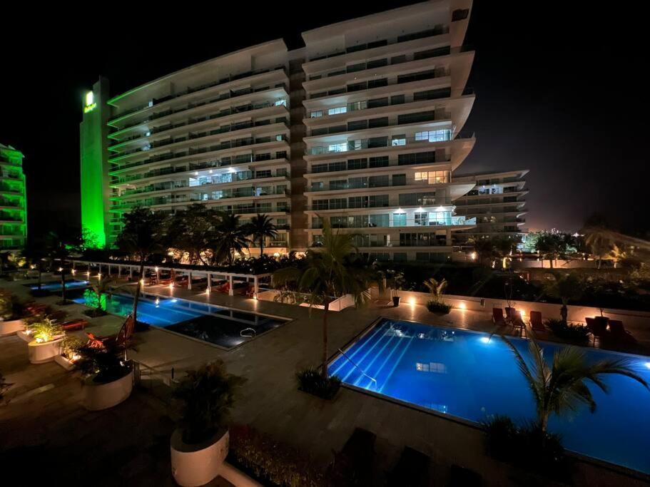 Beachfront Luxury * Cartagena