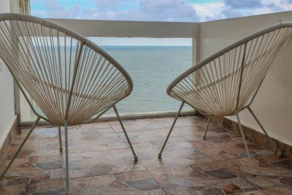 Stylish & Renovated In El Laguito, Apartment *