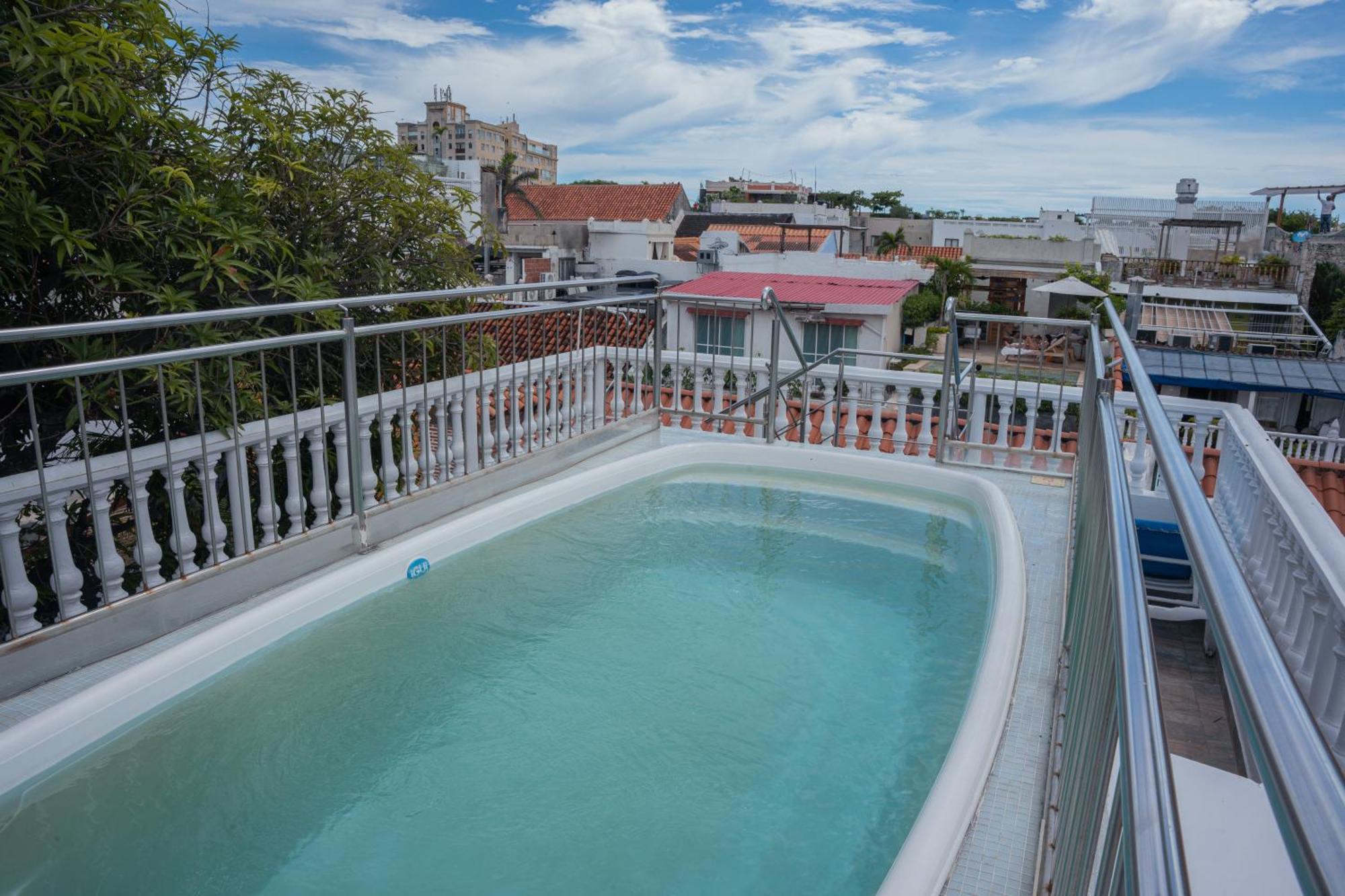3 Banderas Hotel 3*