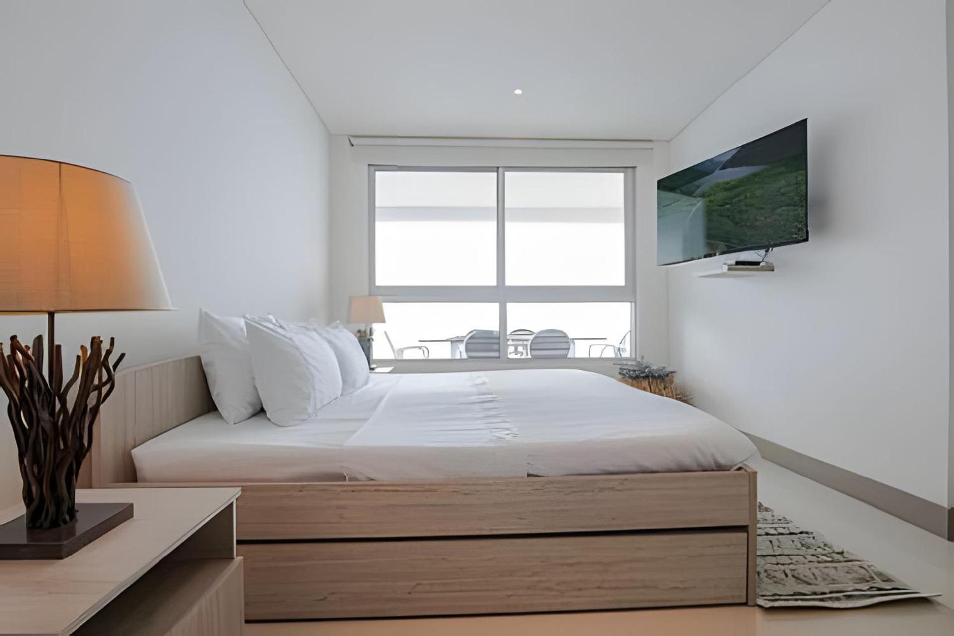 Laurdhomes Lujoso Apto Piso 28 Frente Al Mar, 2bth Apartment