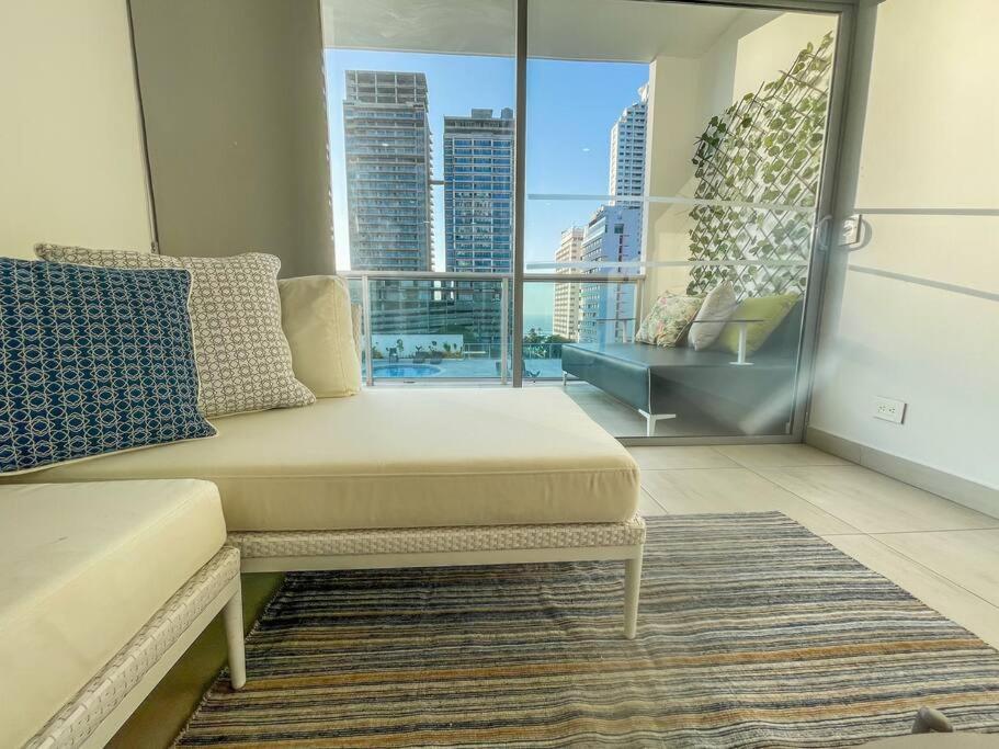 Exclusive 2 Bedroom Loft Apartment *