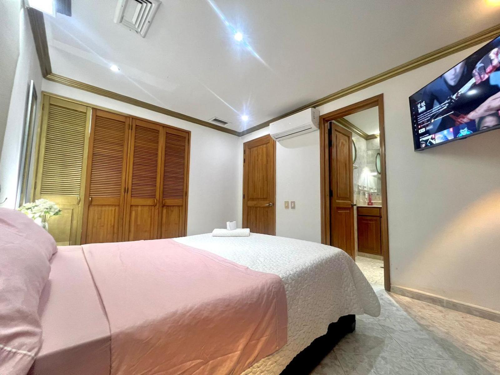 Private House - 4 Pisos - 100 Mts De La Playa * Cartagena