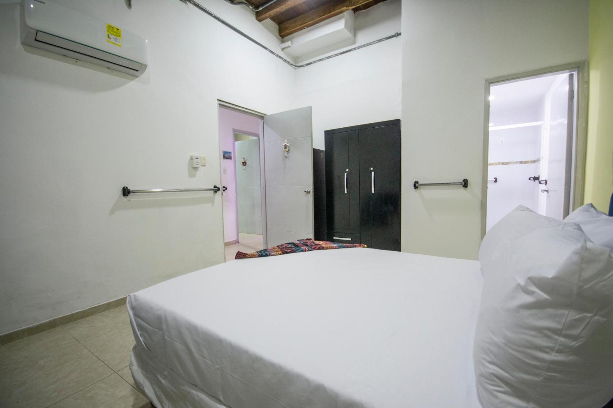 Bed & Breakfast Casa La Nina Neyla 4*